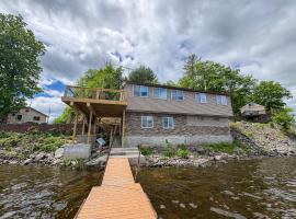 Lakeside Lodge- Newly Renovated Cabin on Black Lake, hotel di Hammond