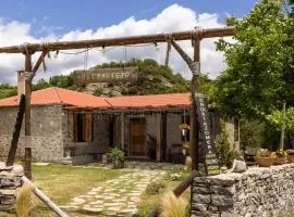 PETRASTERO Mountain Retreat-Agrafa Evrytania Greece