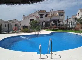 TEJADILLA Casita Rural Cerca de Sevilla con Piscinas