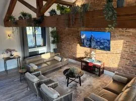 Stylish city centre Penthouse