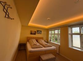 4SEASONS - Golden Spring Suite, Hotel in Aalborg