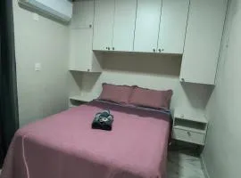 Apto centro, aconchegante com ar condicionado
