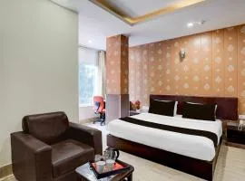 Super Townhouse Oak ONGC Crossway Formerly Hotel Gold Stone Comfort