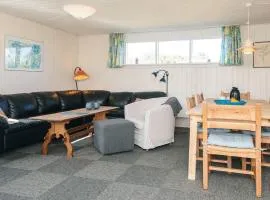 6 person holiday home in Hvide Sande