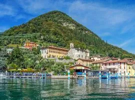 2 Bedroom Nice Home In Monte Isola