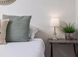 Creekside Two-Bedroom Apartment Near Airport