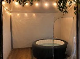 Refugio del bosque - Casa con jacuzzi descanso en Piriapolis