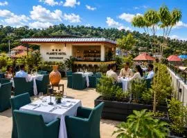 La Planete Hotel