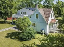 3 Bedroom Awesome Home In Visby