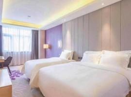 Lavande Hotel Beijing Yizhuang Development Zone JD Headquarter, hotel i Ciqu