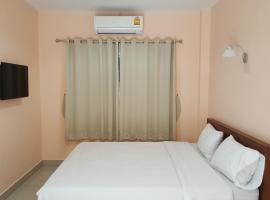 Jirasin Hotel & Apartment – apartament w mieście Ranong