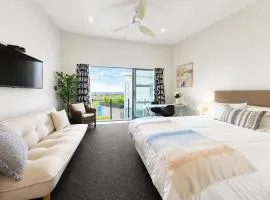 Carters by the Sea - Balcony Ocean Views