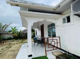Malaika white house