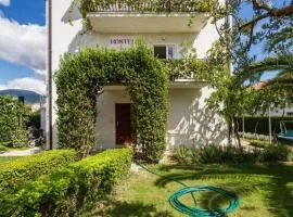 Hostel Oktarin