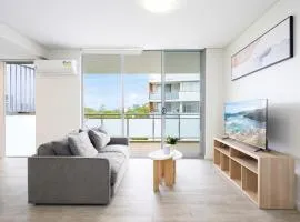Chic One-Bedroom Hideaway with Free Parking&Wi-Fi