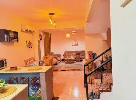 Villa in a compound with a rooftop in sheikh zayed โรงแรมในSheikh Zayed