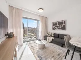 Stunning 1 Bedroom In City Center