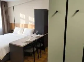 Axiom Suites - Nova 4