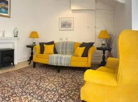 Coastal 1 Bed Flat - Sleeps 2 -patio - Parking