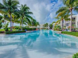 FULL TIME LIC Mgr - MODERN 3 BED 4 BATH VILLA - UPSCALE OCEANFRONT RESORT - INDOOR PICKLEBALL - SPEAKEASY!, отель в Ки-Ларго