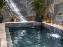 Maison de Prestige avec Piscine Privee Ideale pour des Vacances en Famille, hotel v destinaci Udžda