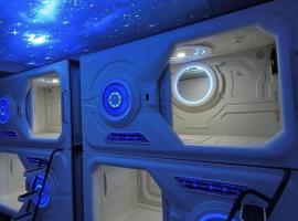 just hostel capsules: Alicante'de bir otel