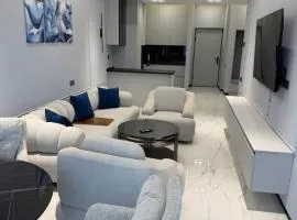 Inch Luxury Apartment