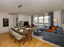 Luxuriöses 4-Zimmer Apartment mit Sommerbalkon in Top-Lage I Küche I Netflix I Kostenloser Parkplatz I 105 m2