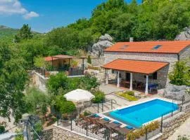 Exklusives Ferienhaus mit Pool & Whirpool im dalmatinischen Hinterland "Oasis of Peace" Orah, Vrgorac