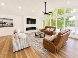 The Ozark Acre 6BDR Lakefront