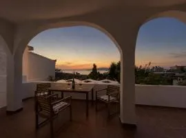 Sunny house, stunning Aegean Sea views.