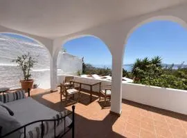 Sunny house, stunning Aegean Sea views.