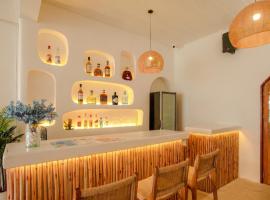 Hi Sea Hostel - Boutique Style in Center, 15 min Walk from Pier, готель у місті Тонгсала