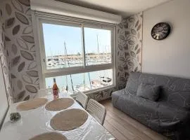 Studio cosy climatisé vue sur port