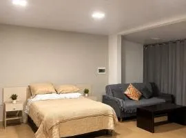 Casa de huéspedes privada con Wifi gratis cerca de IPS Ingavi, UNA y Biggie