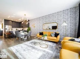 NEW-Luxury Retreat-Hot Tub-King Bed-AC-EV Charger