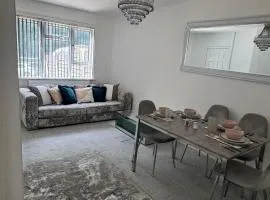 Peaceful home ideal for contractors and family
