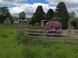Lucker mill shepherds huts, hotel a Lucker