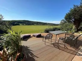 Yew Tree Lodge The Golden Valley View Retreat