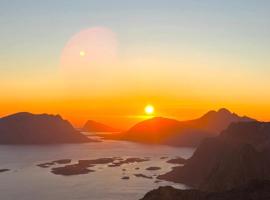 House by the sea, Ballstad Lofoten, Hotel in Ballstad