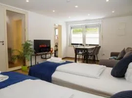Apartment für 3, 2 Boxspringbetten, Internet & Parkplatz