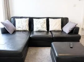 Gateshead Urban 3 Bed Home Sleeps 7, Free Parking