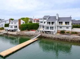 Stunning Bayside Home w/ Apartment, Near Nantasket
