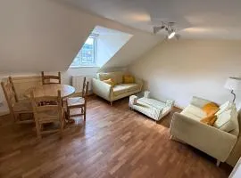 2 Bedroom Apartment - Parking & Stunning Views