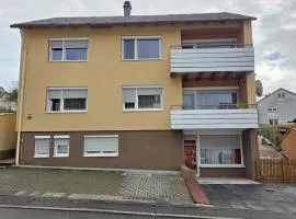Modernes Haus mit schöner Ausstattung