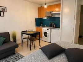 Petit cocon cosy avec terrasse & parking privé