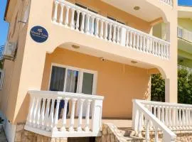 Monte Liza Apartments