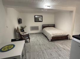 Studio agréable et paisible, Hotel in Aubagne