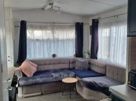 Caravan Ingoldmells 2 mins walk to beach and fair