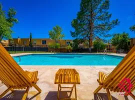 El Altos - An Irvie Home with Summer Pool